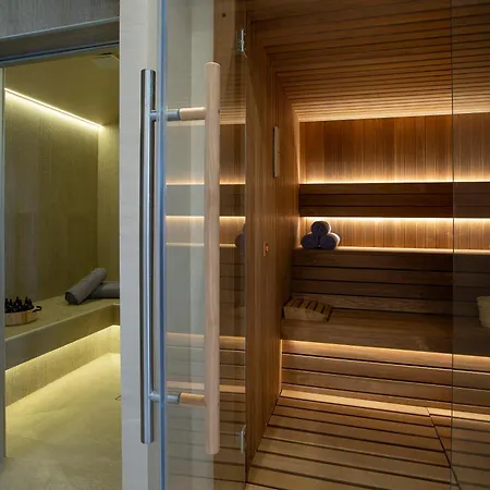 Elia Lägenhetshotell 4*