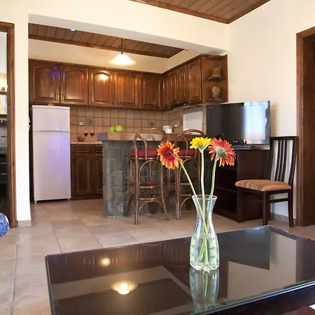 Elia Lägenhetshotell 4*