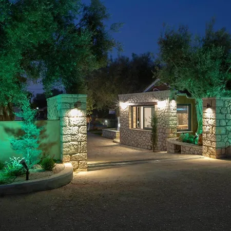 Lägenhetshotell Elia 4*