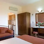 Elia 4*