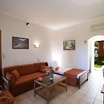 Elia Aparthotel Frínion