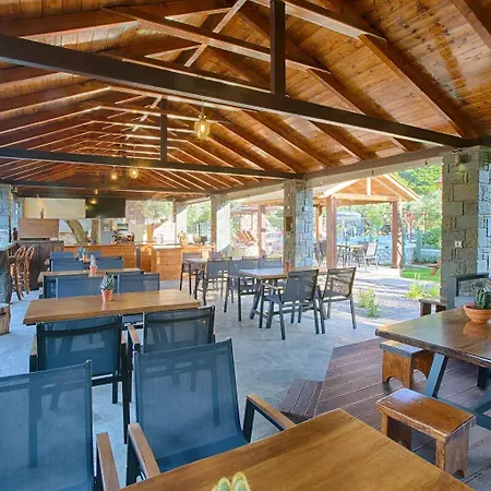 Elia Lägenhetshotell 4*
